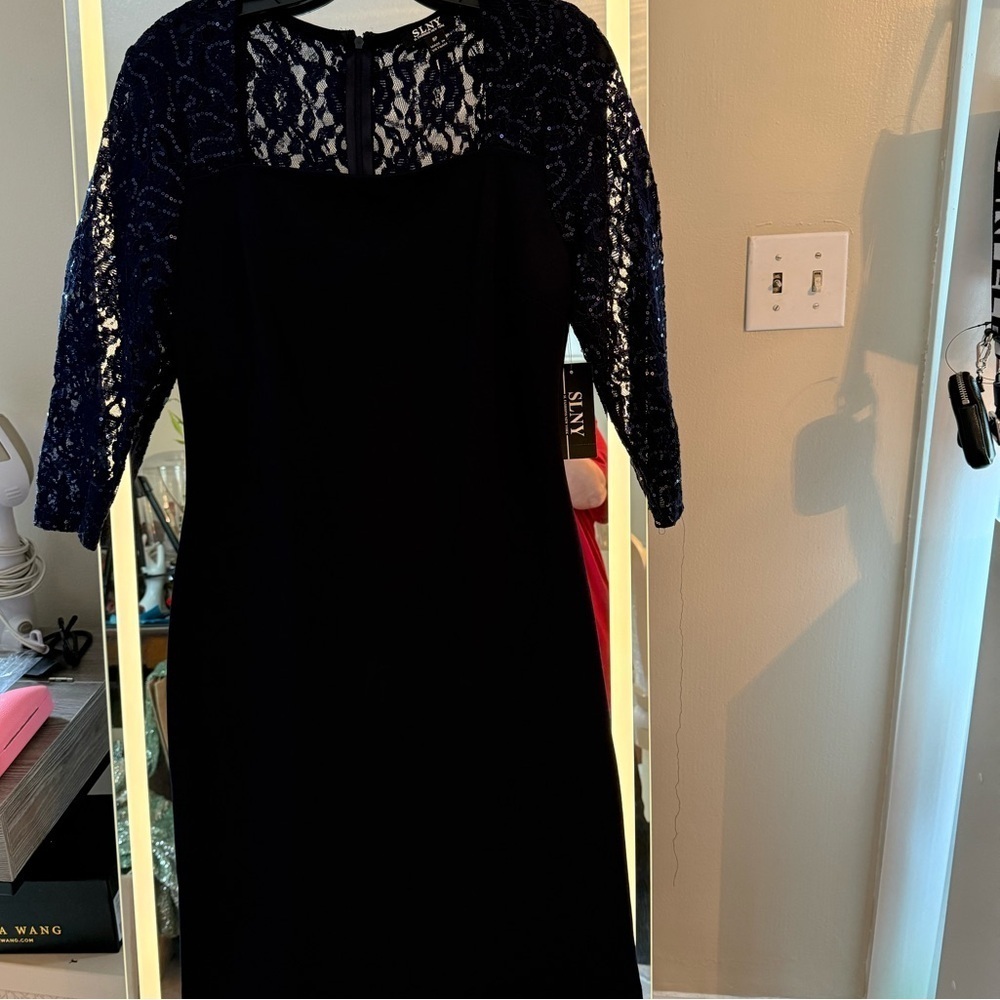 SL Fashion Elegant Navy Lace Sleeve Dress - Picture 5 of 5